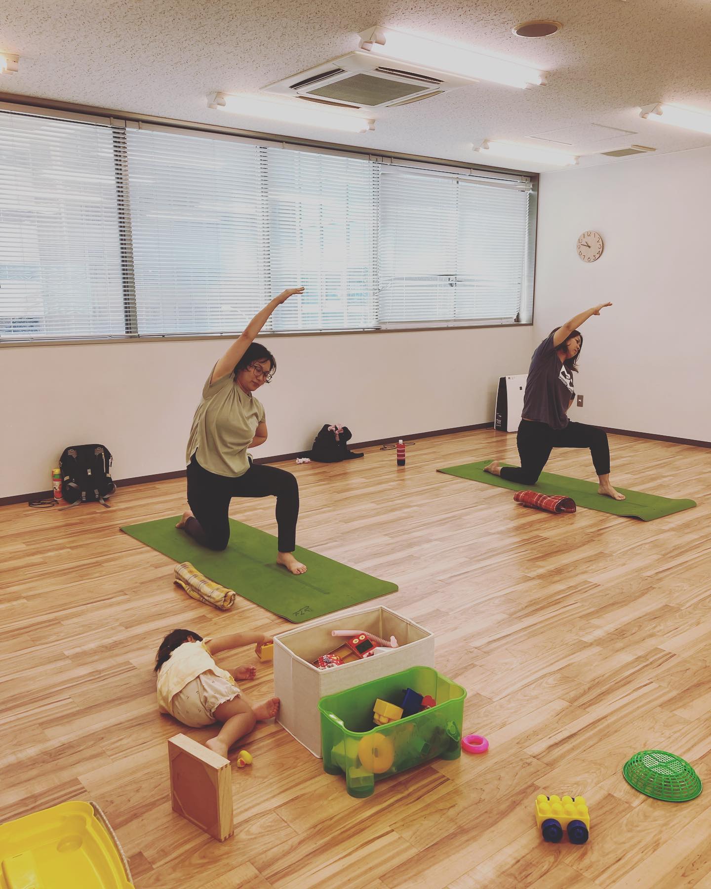 浜松市、街中のヨガスタジオでの産後ママヨガ🧘‍♀️